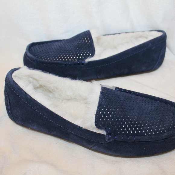NIB UGG‎ KOOLABURRA WOMEN'S SLIP ON MOCCASSIN SLIPPERS BLUE - Picture 1 of 6